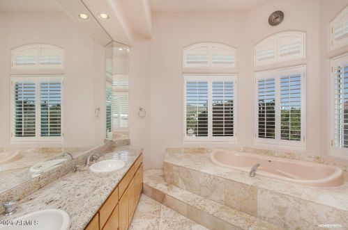 13816 18th St, Phoenix AZ 85022-2878 exterior