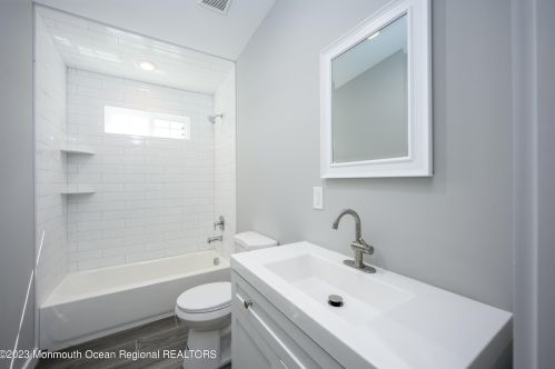 35 Buttonwood Pl, Hazlet NJ  07730-2173 exterior