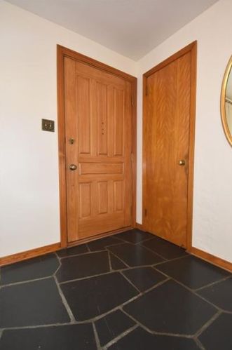 453 Pierina Dr, Pittsburgh, PA 15243-1447