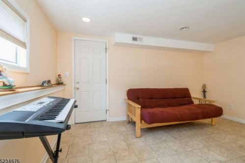 19 Richard St, Dover NJ 07801-2023 exterior