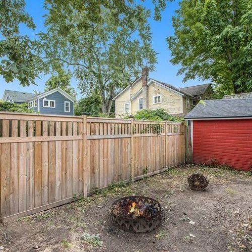 823 Oak St, Kalamazoo MI 49008-1133 exterior