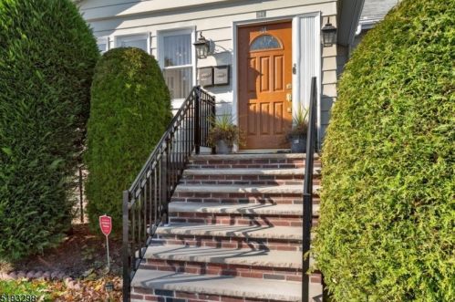 714 Irvington Ave, Maplewood NJ 07040-1608 exterior