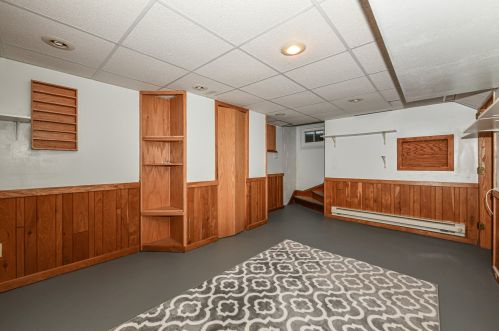 6417 Locust St, Milwaukee WI 53212-2444 exterior