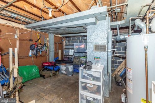 604 Forest Glen Rd, Silver Spring MD 20910-1122 exterior