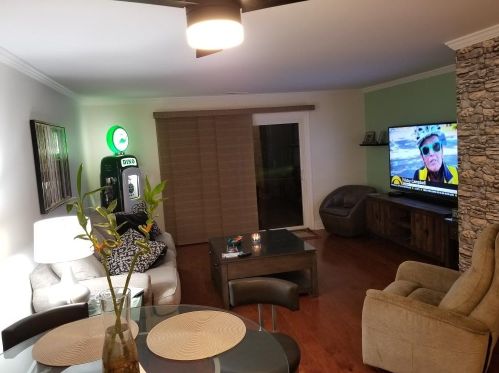 207 College Park Dr, Moon Twp, PA 15108-2309