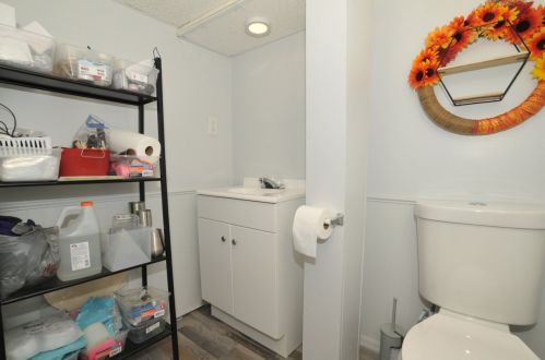 3028 94, Milwaukee WI 53227-3611 exterior