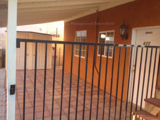 615 Eye St, Bakersfield CA  93304-1335 exterior