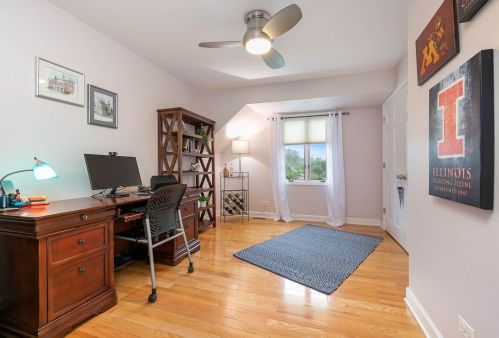 412 Flock Ave, Naperville IL 60565-6150 exterior