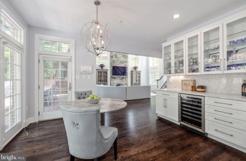 1941 Valleywood Rd, Mc Lean VA  22101-4931 exterior