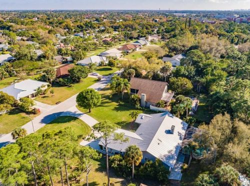 191 Old Tamiami Trl, Naples FL exterior