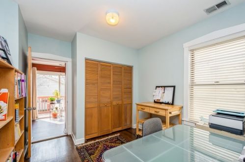 6320 Campbell Ave, Chicago IL 60659-1902 exterior