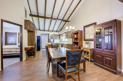 1410 Pne Lk Cir, Montgomery TX 77316-2774 exterior