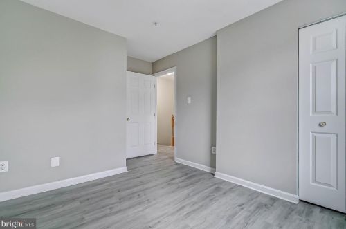 10414 Heathside Way, Rockville MD 20854-6346 exterior