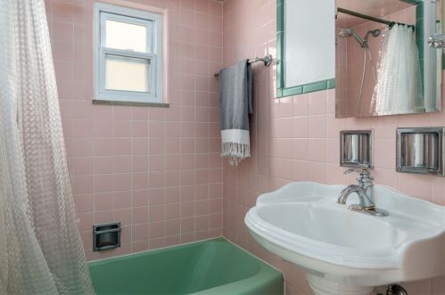 2219 Wightman St, Pittsburgh PA  15217-2065 exterior