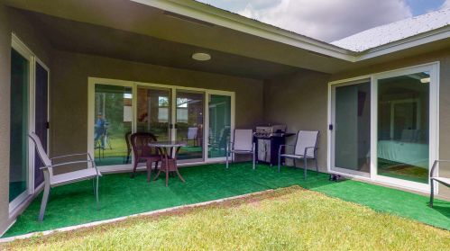 4002 Mackemer Rd, Fort Pierce FL  34953-7065 exterior