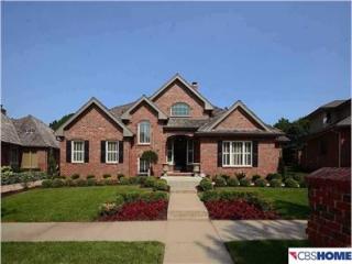 9718 Nottingham Dr, Omaha NE  68114-3811 exterior