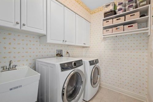 166 James Pl, Pittsburgh PA 15228-1022 exterior