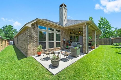 161 Frst Hts Ln, Montgomery TX 77316-2807 exterior