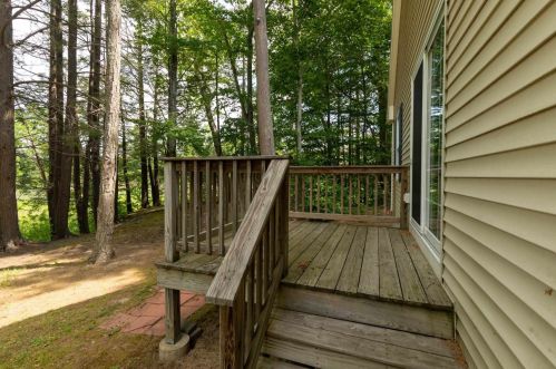 19 Violette Ln, Seabrook NH 03874-4557 exterior