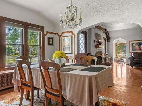 704 Oak St, Manitowoc WI 54220-2848 exterior