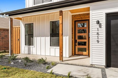 1619 Bayside St, Dallas TX  75212-1816 exterior