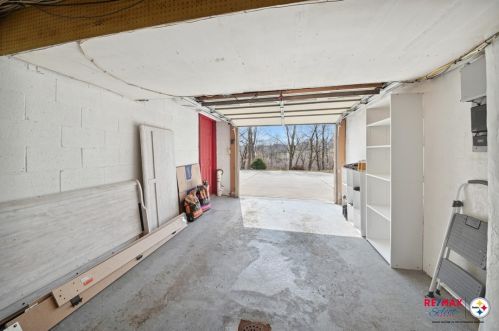 283 Longleaf Dr, Moon Twp PA  15108-3135 exterior