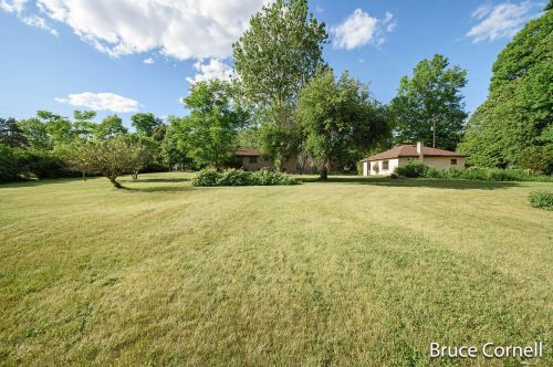 1056 60 St, Grand Rapids MI 49508-7069 exterior