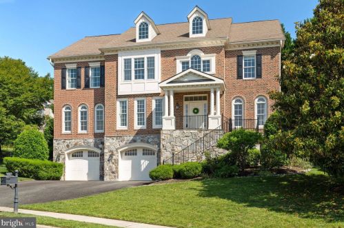 1577 Maddux Ln, Mc Lean VA  22101-3245 exterior