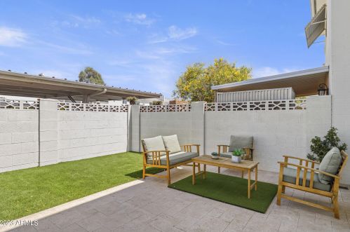 4445 40th St, Phoenix AZ  85018-4128 exterior