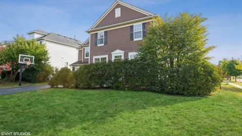 442 Valley View Dr, Saint Charles, IL 60175-6575