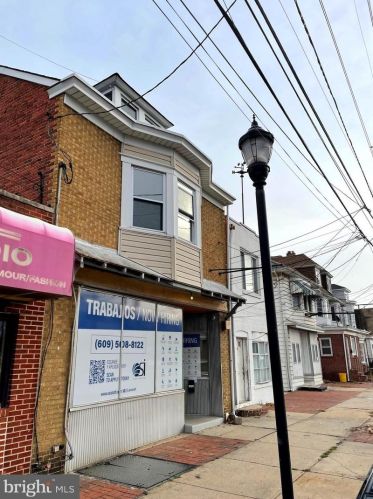 1808 Broad St, Trenton NJ  08610-6069 exterior