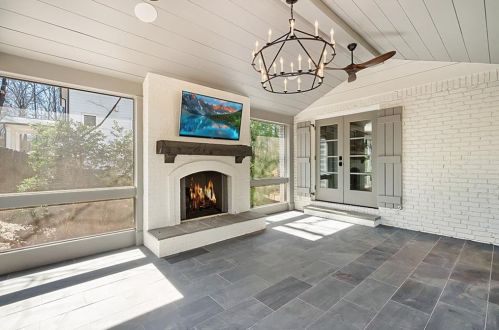 3578 Inman Dr, Atlanta GA 30319-2426 exterior