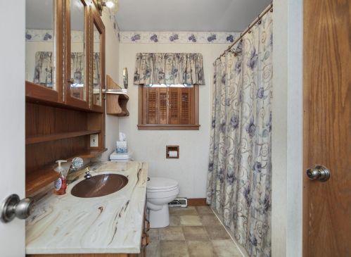 205 Grant Ave, Three Rivers MI 49093-2258 exterior