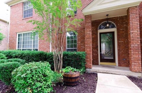 2413 Pistachio Dr, Irving TX  75063-3453 exterior