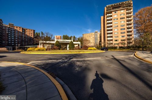 4201 Cathedral Ave, Washington DC  20016-4901 exterior