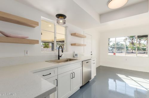 6457 7 St, Phoenix AZ 85006-2203 exterior