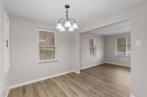 4300 Tesson St, Saint Louis MO 63116-1037 exterior