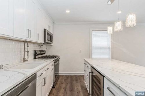 1028 Clinton Ave, Irvington NJ  07111-3532 exterior