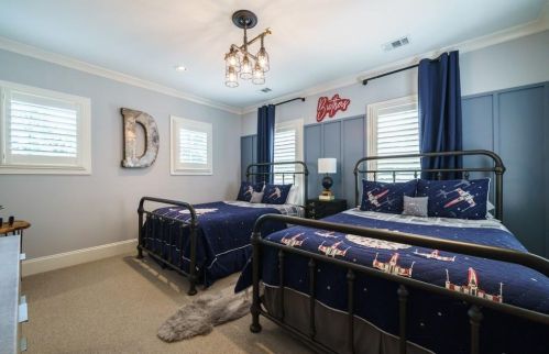 4515 Conway Dr, Atlanta GA 30327-3535 exterior