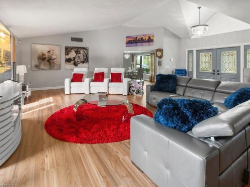 2550 16 Ave, Naples FL 34120-5492 exterior