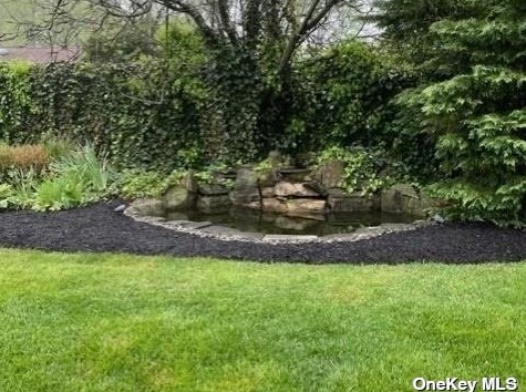 9 Diellen Ct, Commack NY 11725-3905 exterior