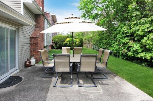 741 Park Ct, Valley Stream NY 11581-3507 exterior