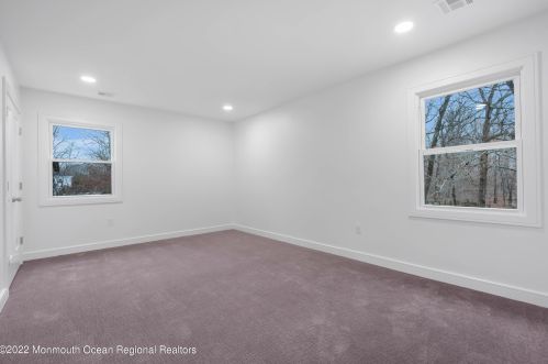 722 Green Valley Rd, Jackson Twp NJ  08527-2942 exterior