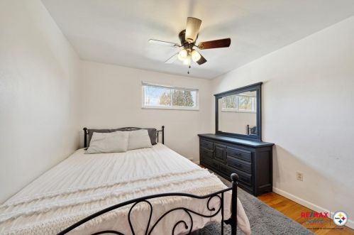 283 Longleaf Dr, Moon Twp PA  15108-3135 exterior