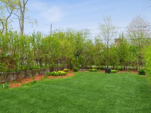 6719 Avers Ave, Chicago, IL 60712-2509