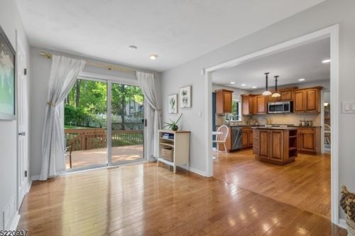 11 Deborah Dr, Morristown NJ 07960-3640 exterior