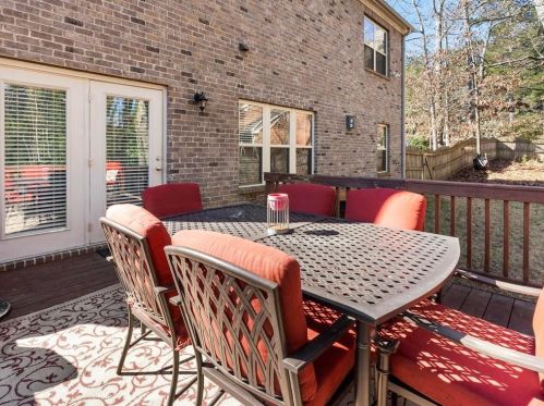 121 Lankford Rd, Tucker GA 30084-1821 exterior