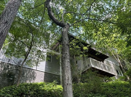 132 Berwyn Rd, Pittsburgh, PA 15237-2804