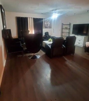 7114 Amber Dr, Dallas TX  75241-4515 exterior