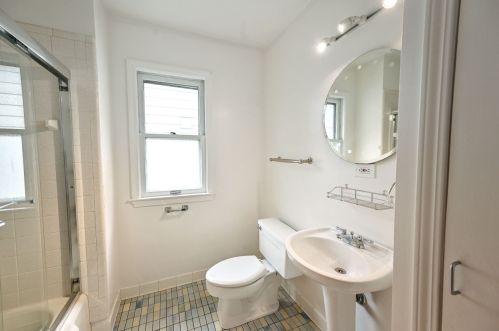 2819 Howell Ave, Milwaukee WI 53207-2054 exterior